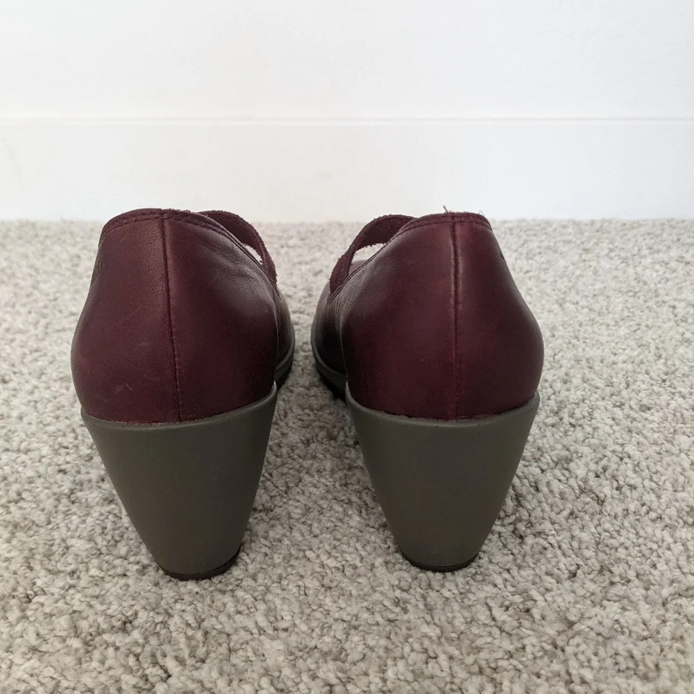 Women's Mary Jane‎ Distressed Leather Slip Resistant Chunky Heel Shoes Size 6.5